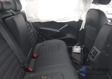 2017 Volkswagen Passat 1.8T Sel Premium z USA, uszkodzony, nr VIN 1VWCT7A35HC071630